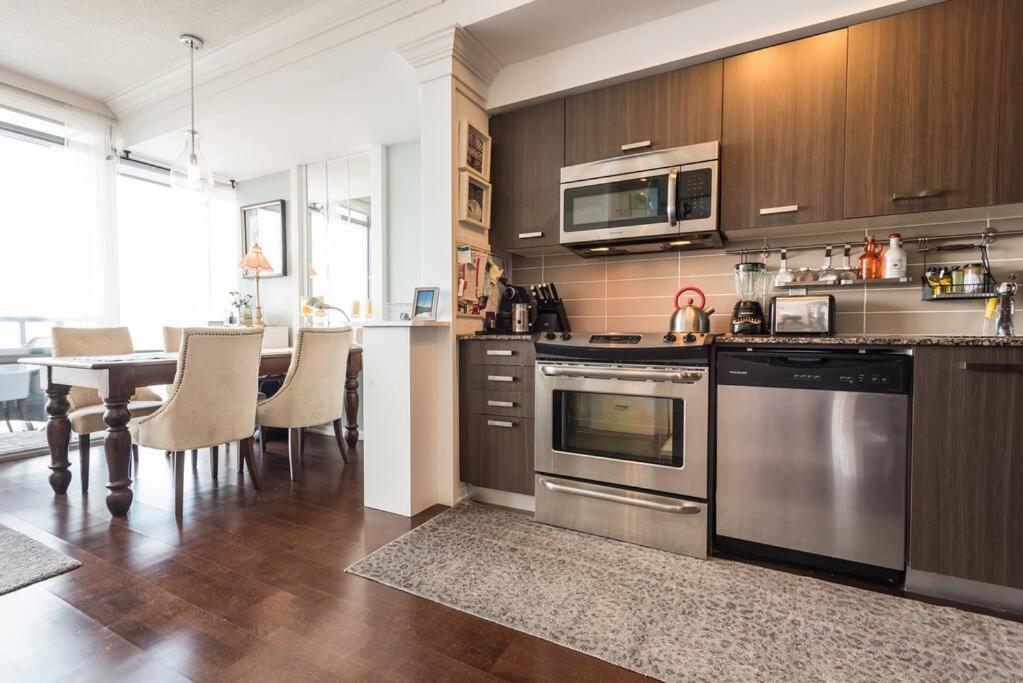 Stunning Condo With Fantastic View Of The City! Toronto Exterior foto